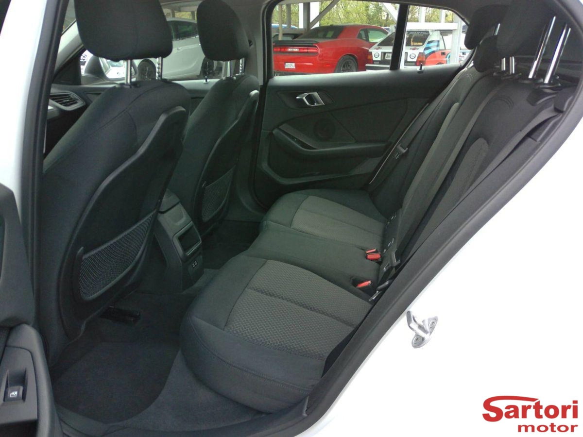 BMW Serie 1 5p. 116d 5p. Advantage (9)