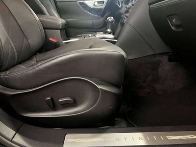 Infiniti FX FX30d S (10)