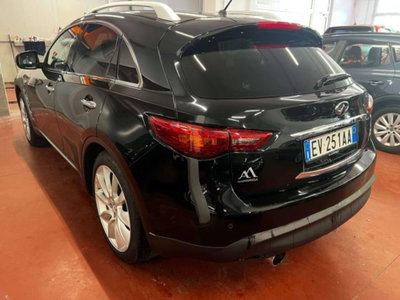 Infiniti FX FX30d S (3)