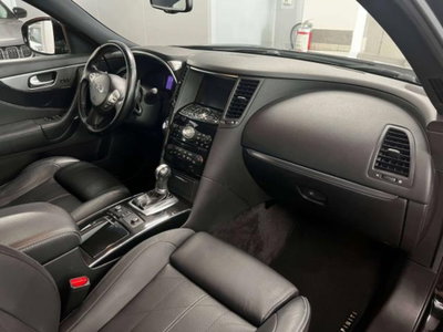 Infiniti FX FX30d S (5)