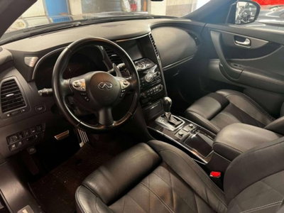 Infiniti FX FX30d S (7)