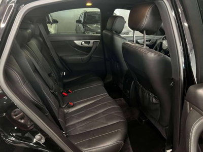 Infiniti FX FX30d S (9)