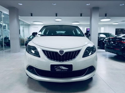 Lancia Ypsilon 1.0 FireFly 5 porte S&S Hybrid Ecochic Silver (2)