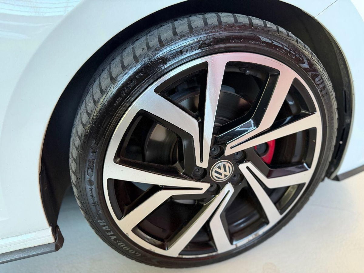 Volkswagen Polo 2.0 TSI DSG GTI BlueMotion Technology (11)