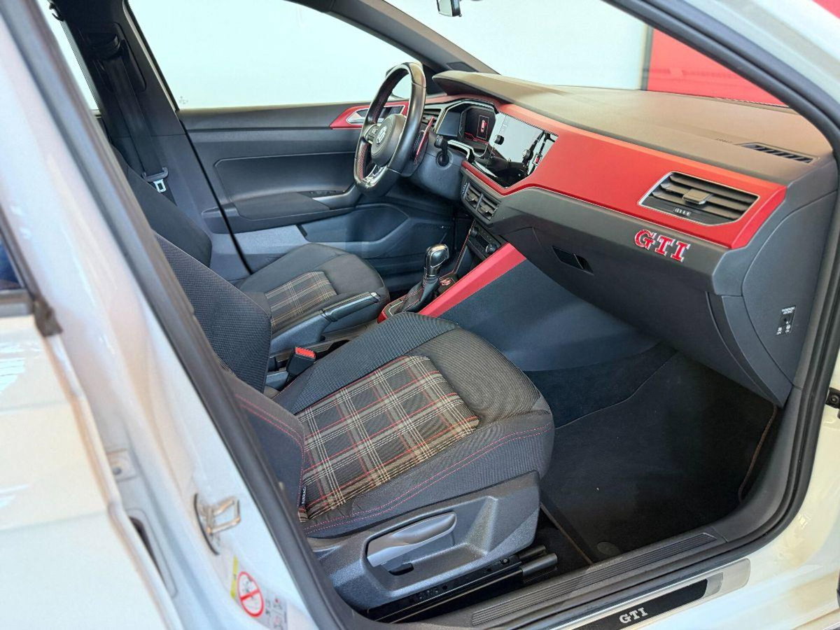 Volkswagen Polo 2.0 TSI DSG GTI BlueMotion Technology (5)