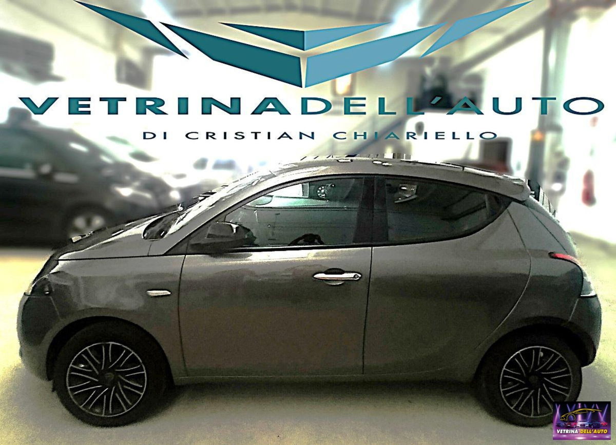 Lancia Ypsilon 1.0 FireFly 5 porte S&S Hybrid Ecochic Gold