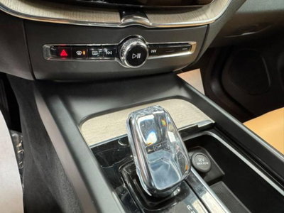 Volvo XC60 B4 (d) AWD Geartronic Inscription N1 (8)
