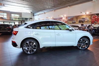 Audi Q5 Sportback Sportback 40 2.0 tdi mhev 12V quattro s-tronic (10)