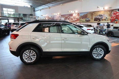 Volkswagen T-Roc 2.0 tdi Life 115cv (10)