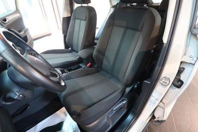 Volkswagen T-Roc 2.0 tdi Life 115cv (17)