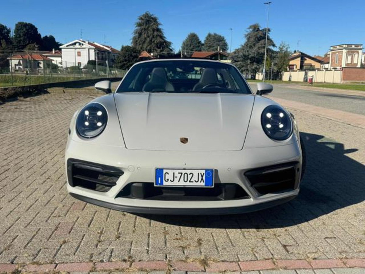 Porsche 911 Cabrio Targa 3.0 4 GTS (18)
