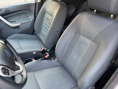 Ford Fiesta 1.2 82 CV 5 porte Titanium (10)