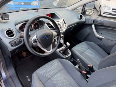 Ford Fiesta 1.2 82 CV 5 porte Titanium (2)