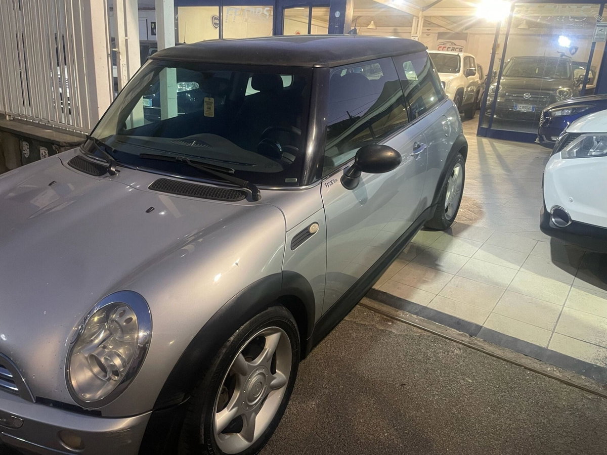 MINI Mini 1.4 tdi One D de luxe (2)