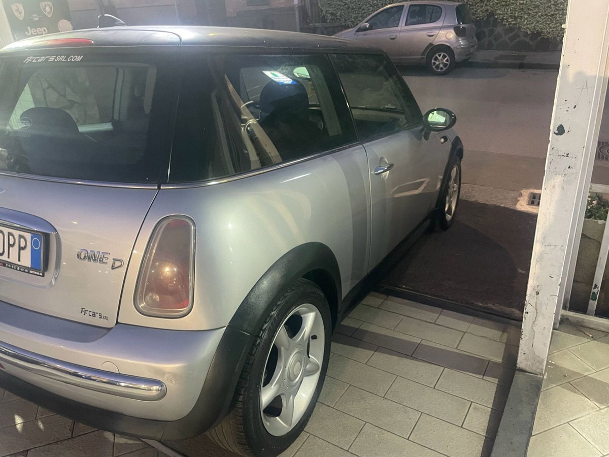 MINI Mini 1.4 tdi One D de luxe (4)