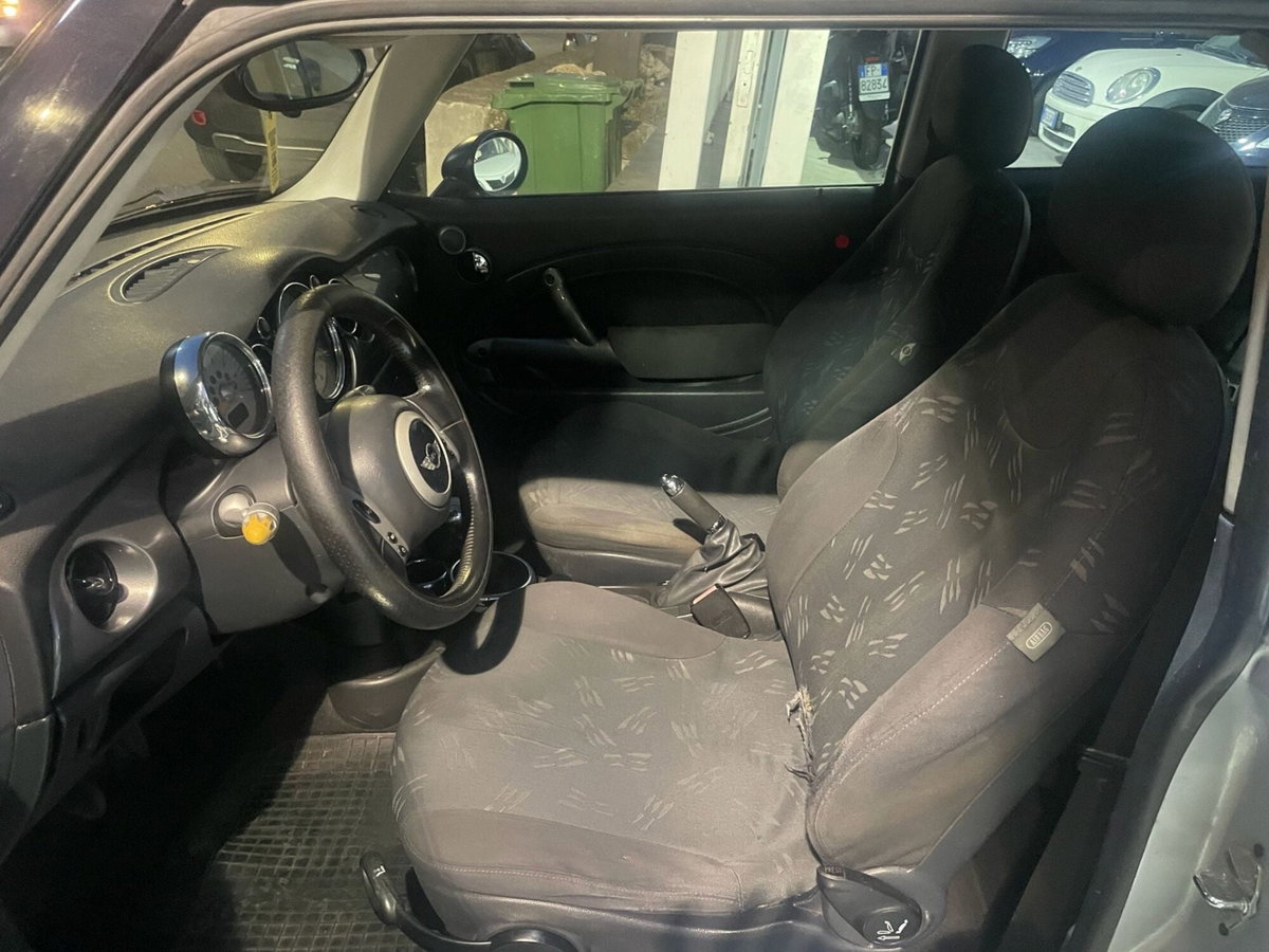 MINI Mini 1.4 tdi One D de luxe (7)