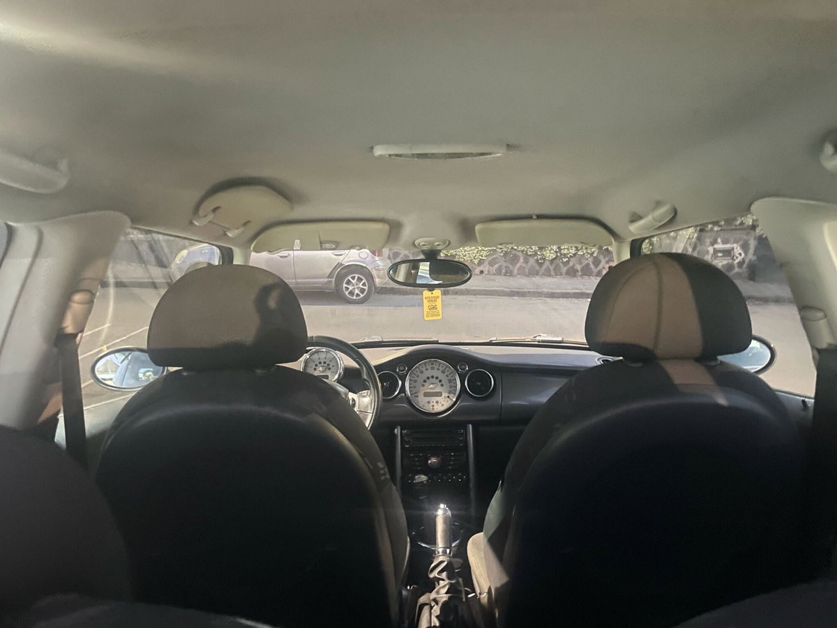 MINI Mini 1.4 tdi One D de luxe (9)