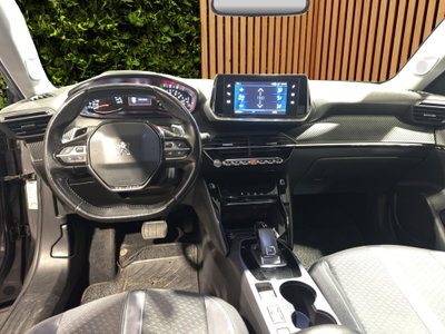 Peugeot 2008 BlueHDi 130 S&S EAT8 Allure Pack (14)