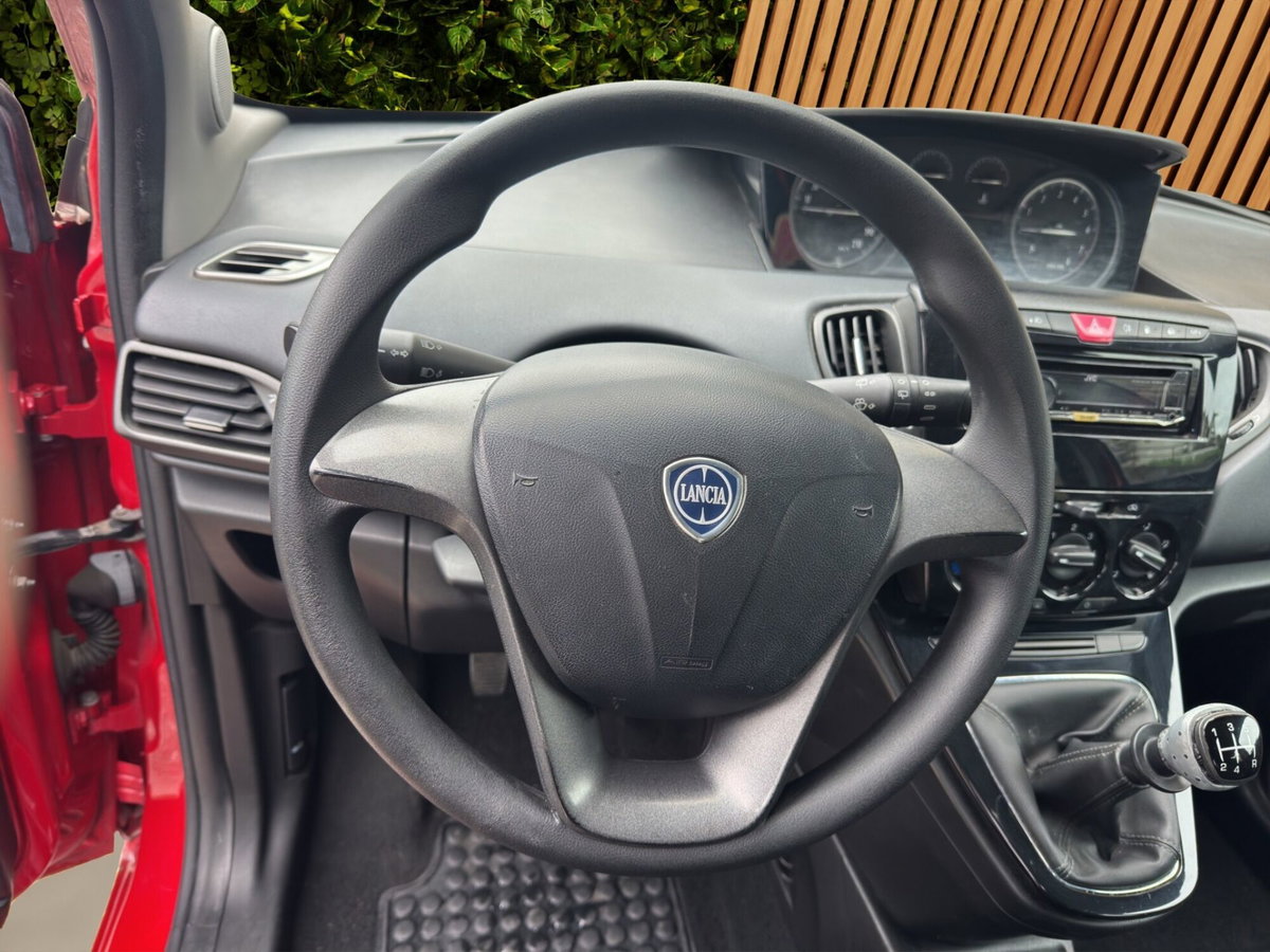 Lancia Ypsilon 1.2 69 CV 5 porte GPL Ecochic Unyca (11)