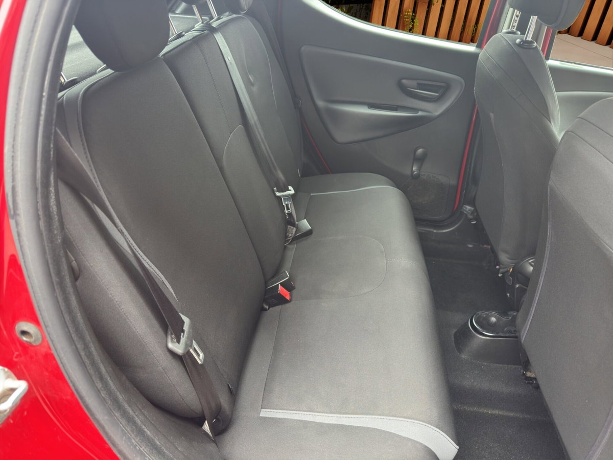 Lancia Ypsilon 1.2 69 CV 5 porte GPL Ecochic Unyca (16)