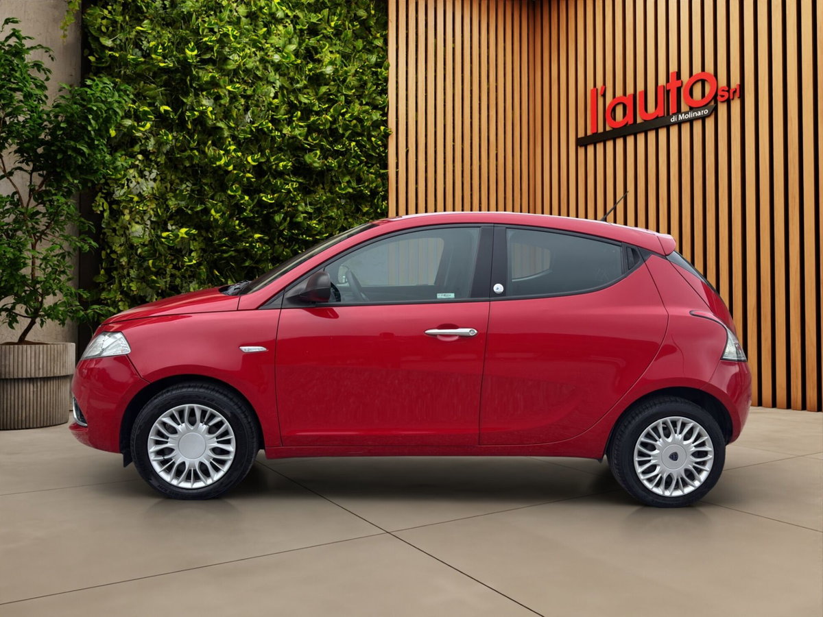 Lancia Ypsilon 1.2 69 CV 5 porte GPL Ecochic Unyca (2)