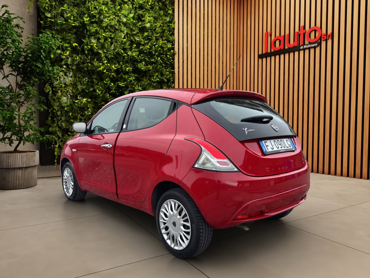 Lancia Ypsilon 1.2 69 CV 5 porte GPL Ecochic Unyca (3)
