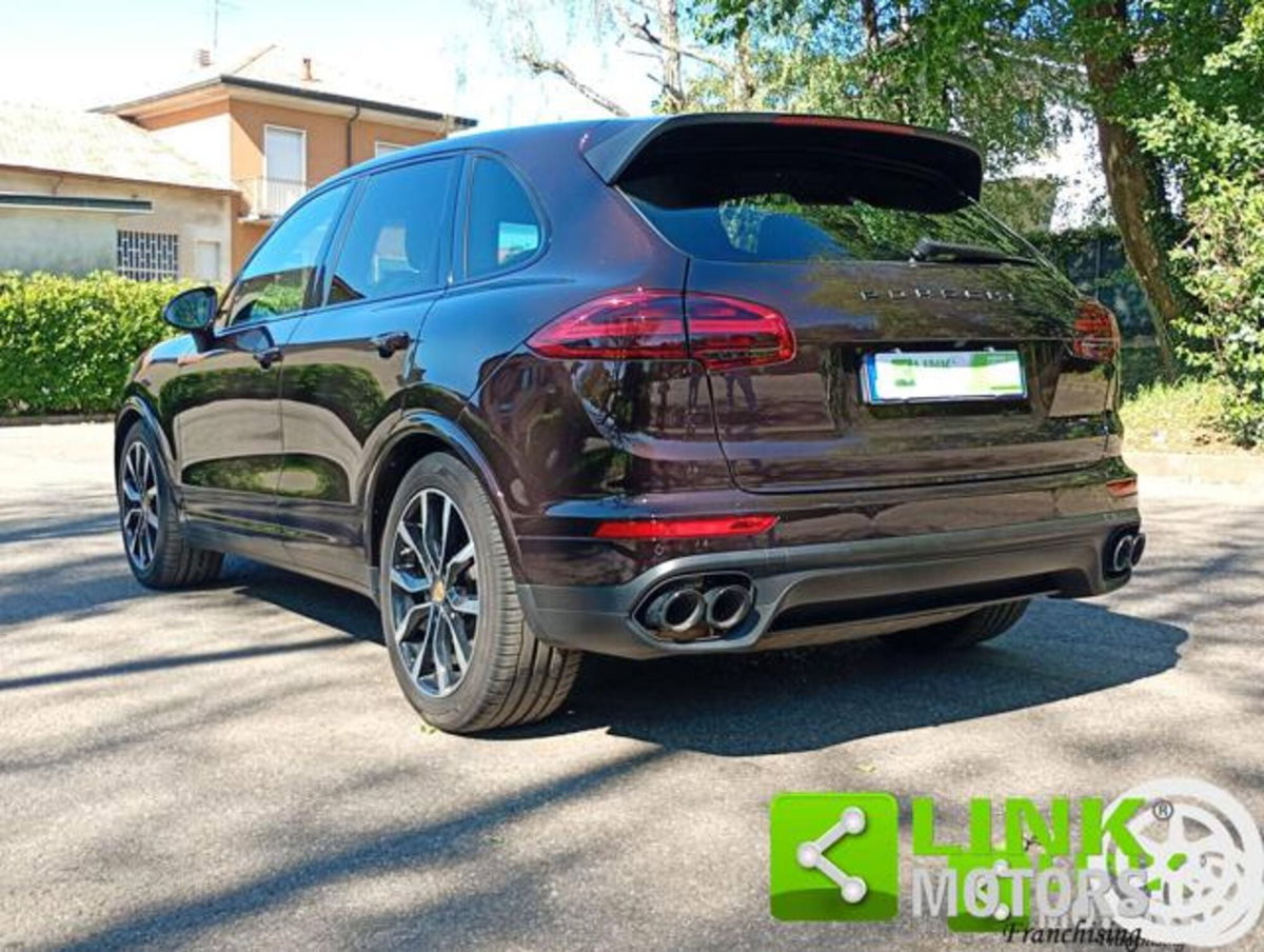 Porsche Cayenne 3.0 Diesel 250CV Platinum Edition (10)