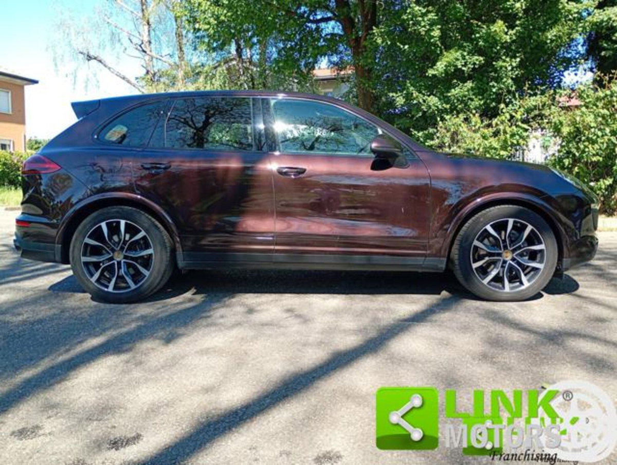 Porsche Cayenne 3.0 Diesel 250CV Platinum Edition (7)