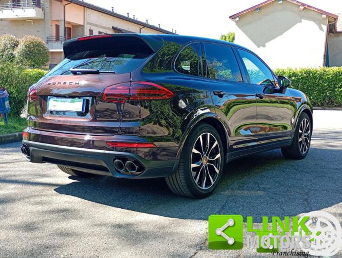 Porsche Cayenne 3.0 Diesel 250CV Platinum Edition (9)