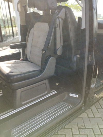 Volkswagen Multivan 2.0 TDI 204CV DSG 4Motion Comfortline (13)