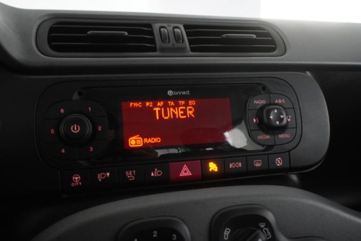 Fiat Panda 1.0 FireFly S&S Hybrid City Cross (17)