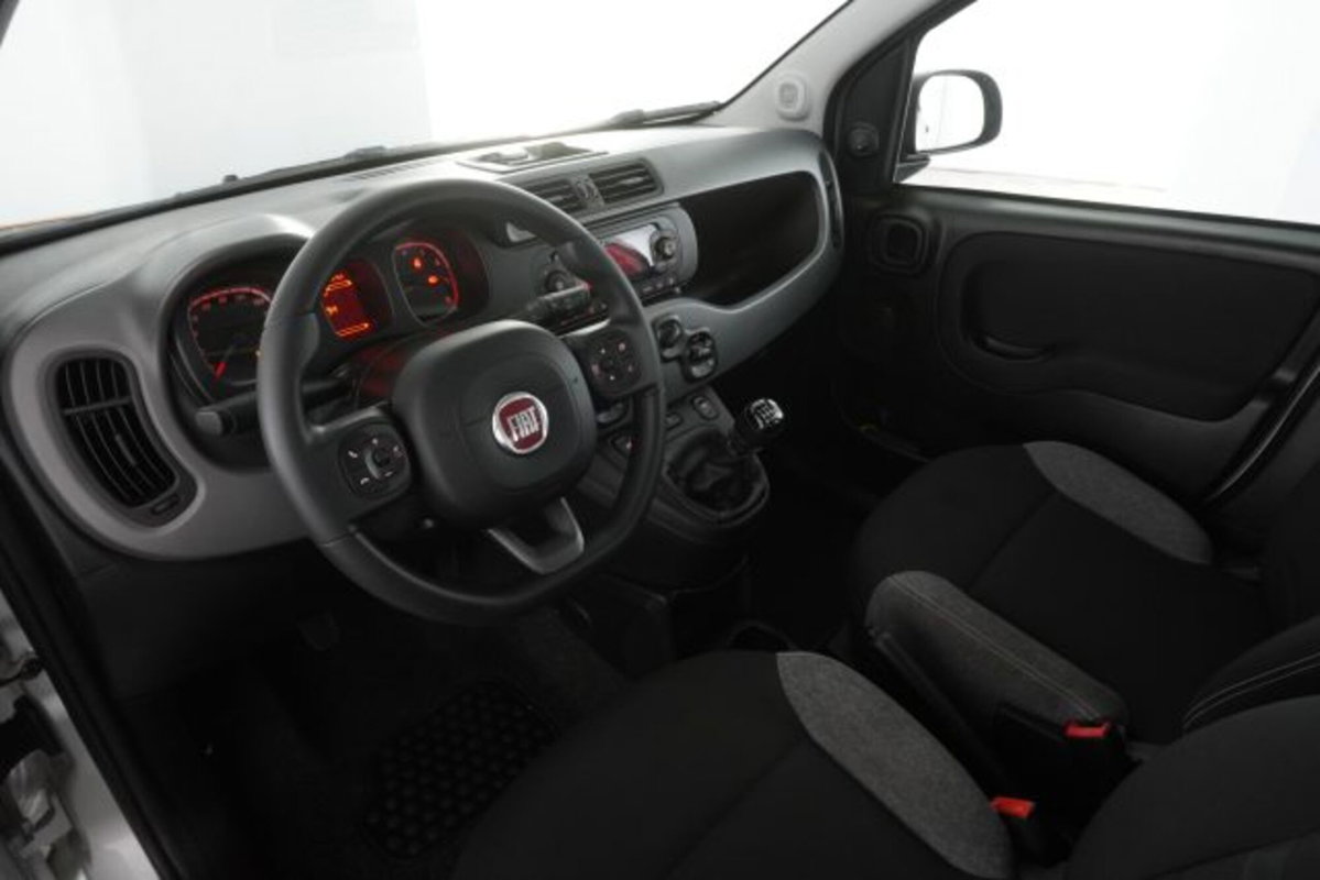 Fiat Panda 1.0 FireFly S&S Hybrid City Cross (9)