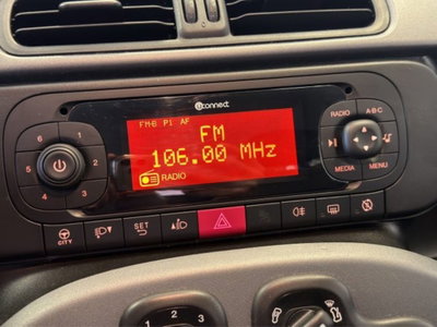 Fiat Panda 1.0 FireFly S&S Hybrid City Cross (16)