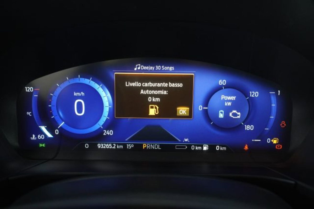 Ford Kuga 2.5 Plug In Hybrid 225 CV CVT 2WD ST-Line (12)
