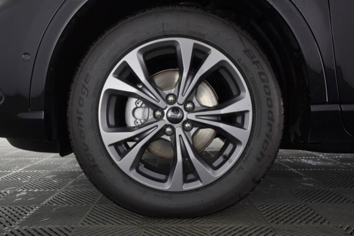 Ford Kuga 2.5 Plug In Hybrid 225 CV CVT 2WD ST-Line (15)