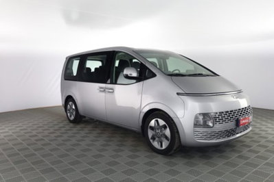 Hyundai Staria 2.2 awd auto (2)