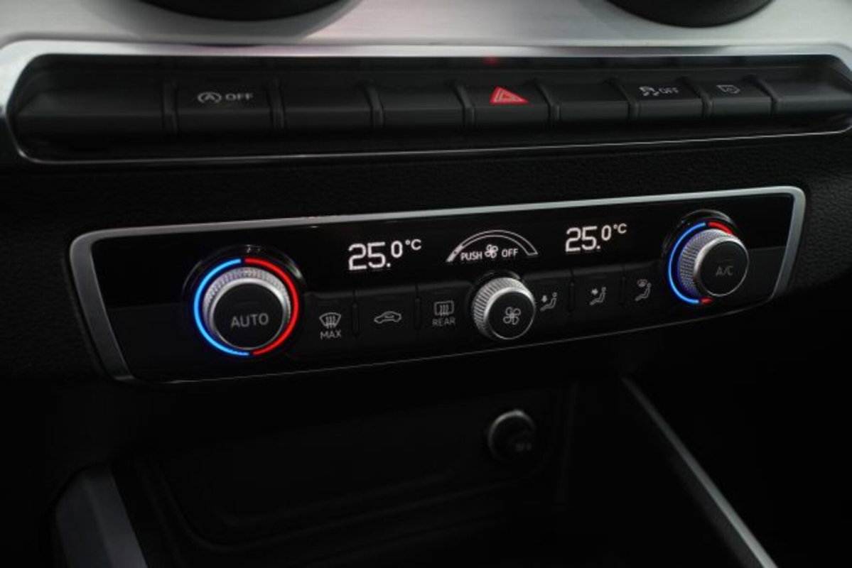 Audi Q2 Q2 30 TDI S tronic Business (19)