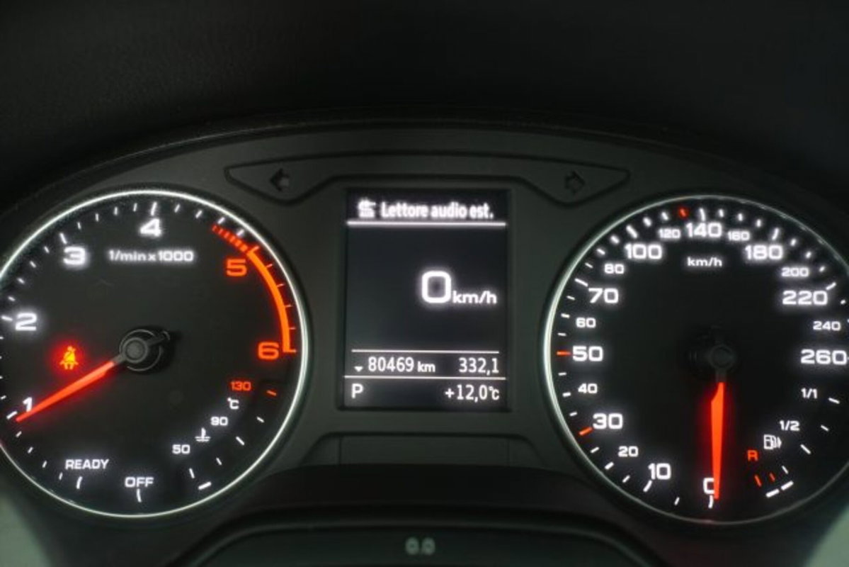 Audi Q2 Q2 30 TDI S tronic Business (14)