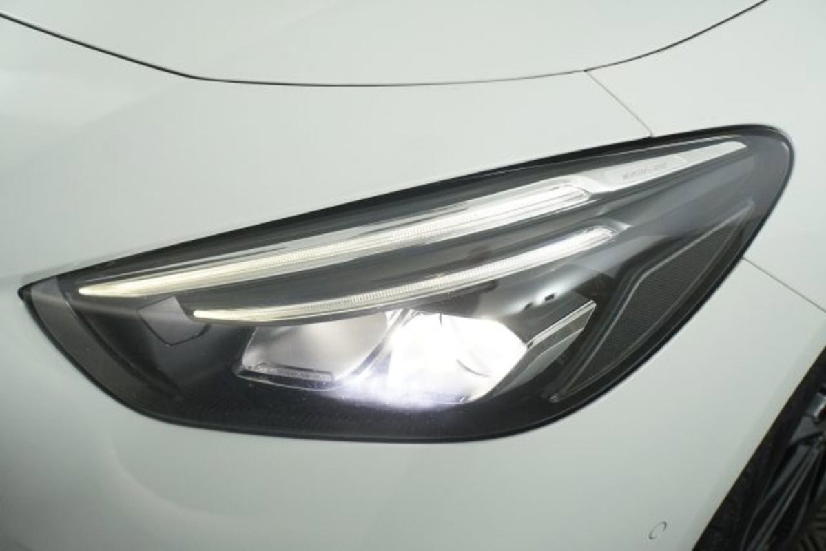 Mercedes-Benz CLA 200 d Sport (15)