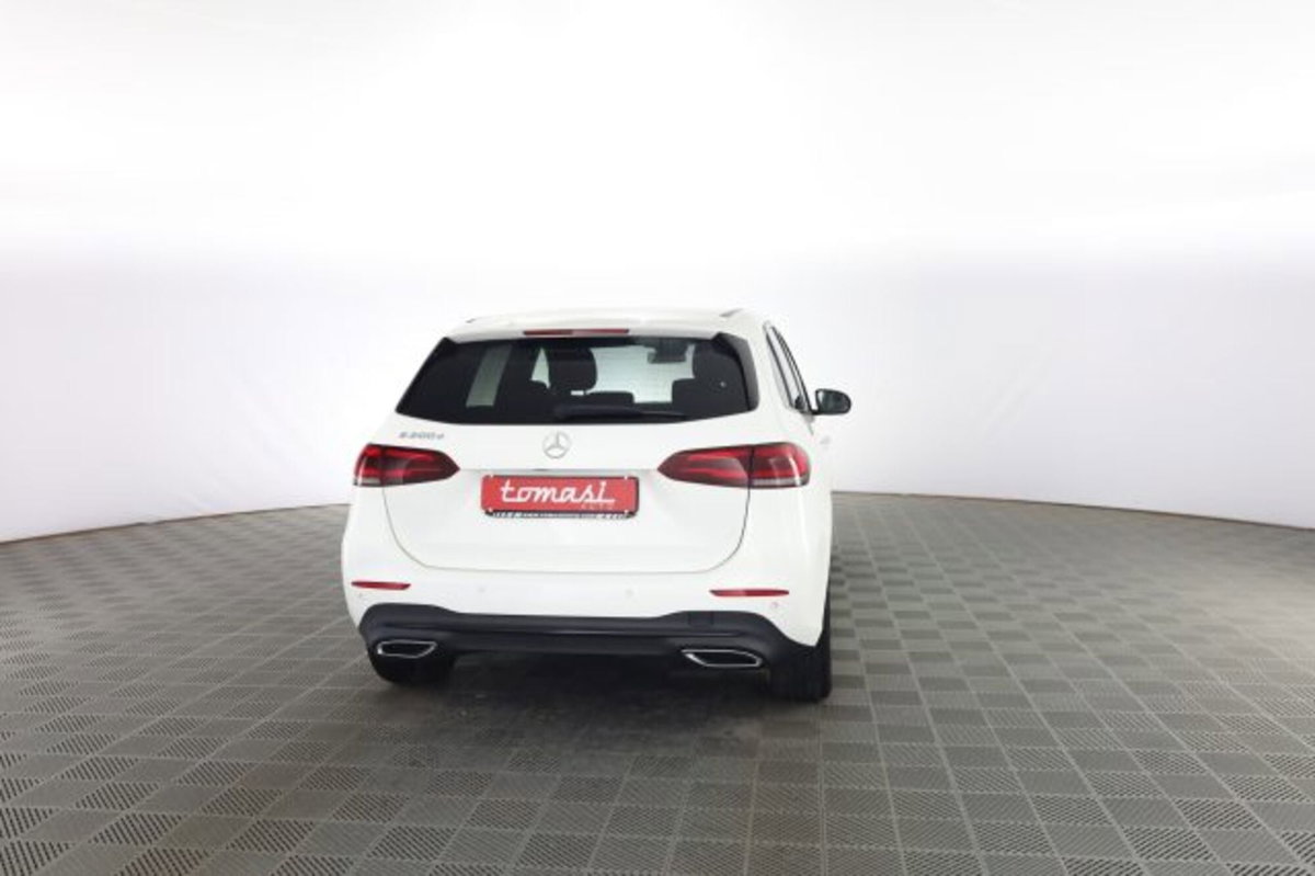 Mercedes-Benz CLA 200 d Sport (5)