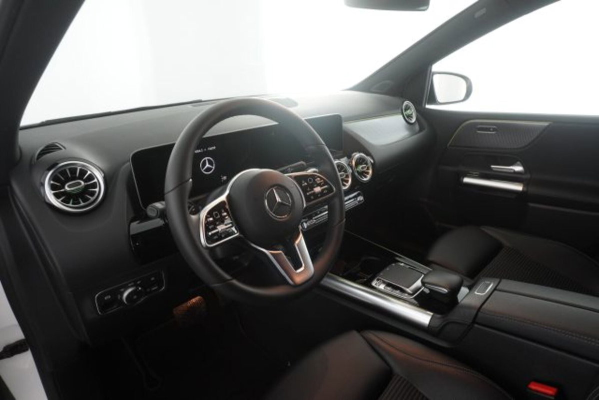 Mercedes-Benz CLA 200 d Sport (9)