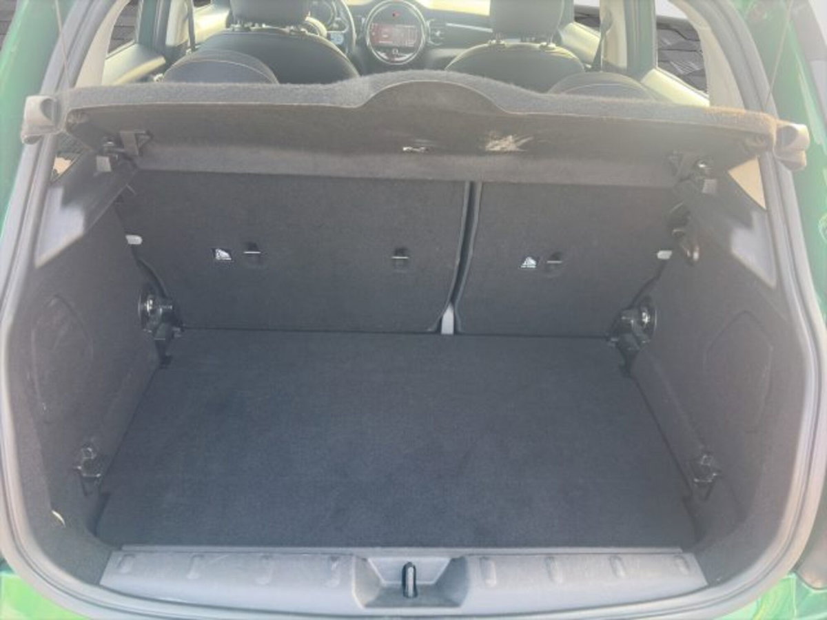 MINI Mini 1.5 Cooper Classic 5 porte (14)