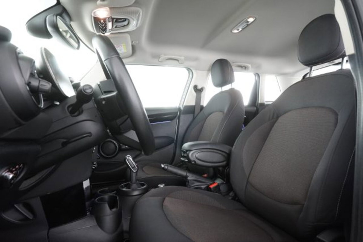 MINI Mini 1.5 Cooper Classic 5 porte (10)