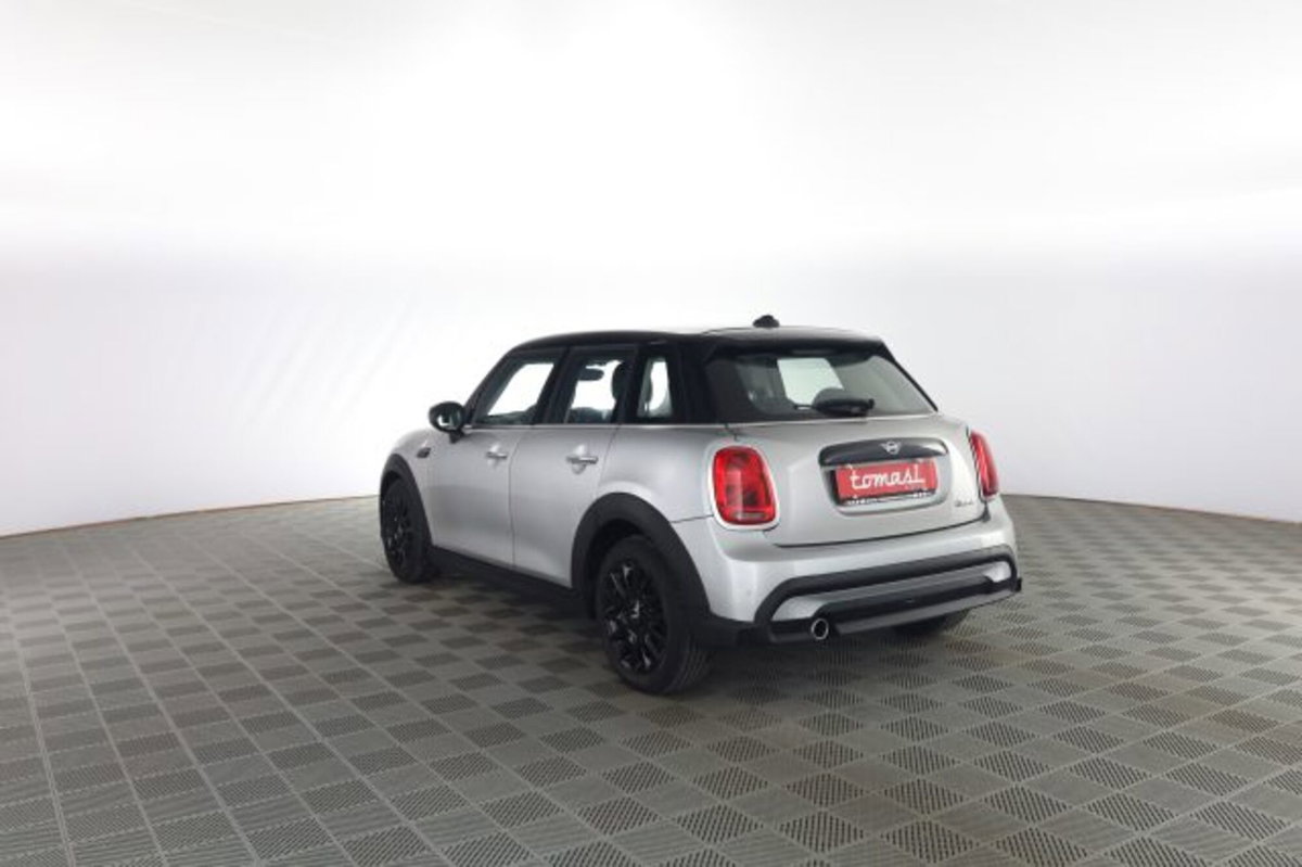 MINI Mini 1.5 Cooper Classic 5 porte (6)