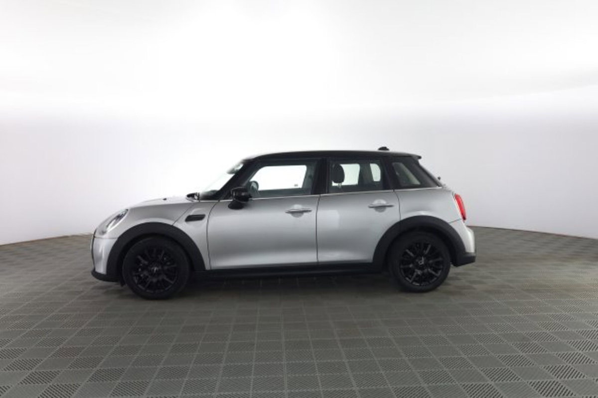 MINI Mini 1.5 Cooper Classic 5 porte (7)