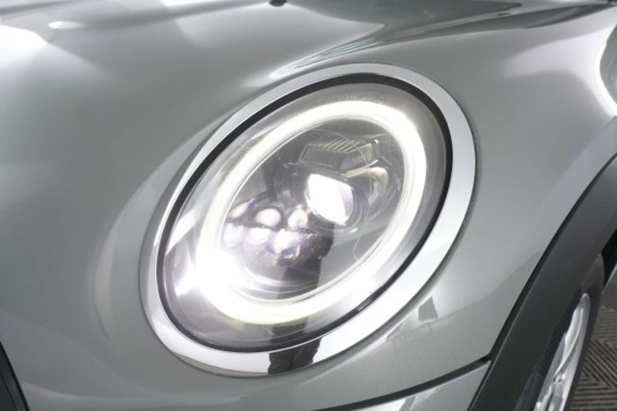 MINI Mini 1.5 Cooper Essential 5 porte (15)