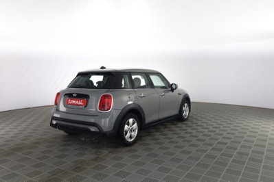 MINI Mini 1.5 Cooper Essential 5 porte (4)