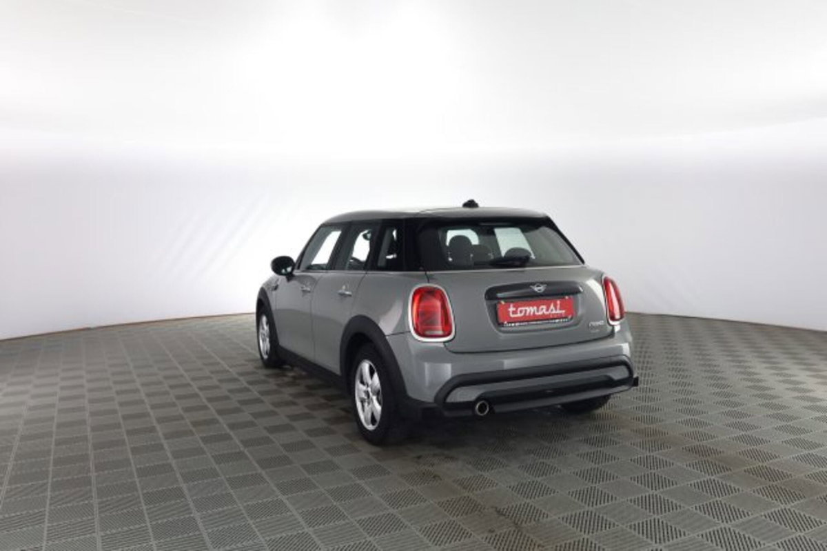 MINI Mini 1.5 Cooper Essential 5 porte (6)