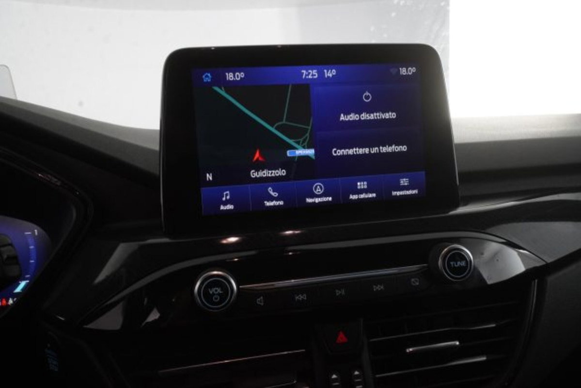 Ford Kuga 1.5 EcoBlue 120 CV 2WD ST-Line (11)