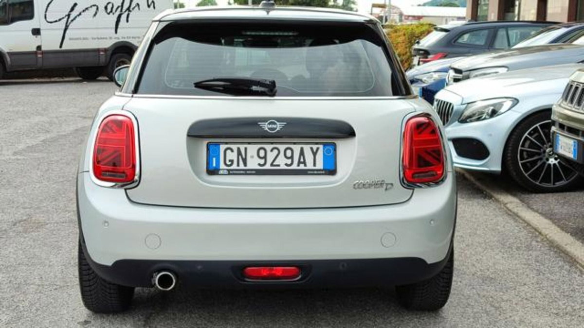 MINI Mini 1.5 Cooper D Business XL 5 porte (4)